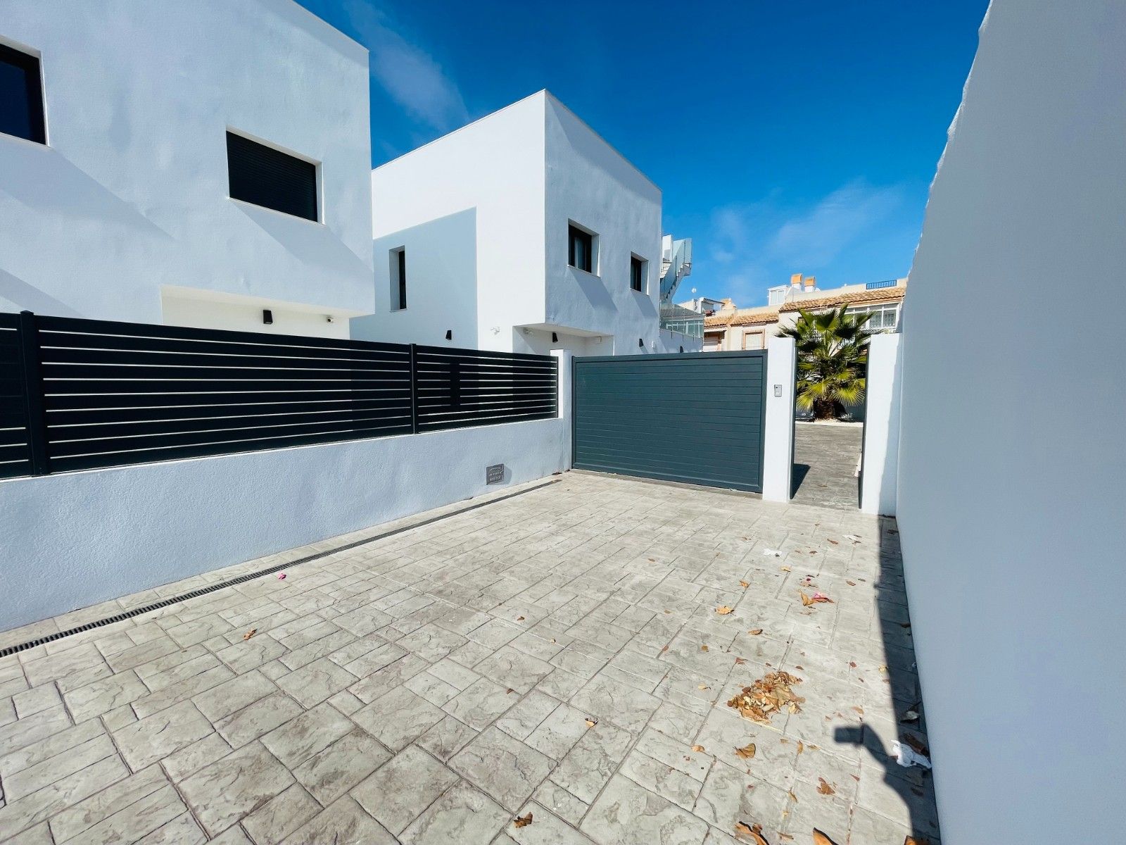 Third bedroom in new-build 5-bedroom villa, Torreblanca, Torrevieja