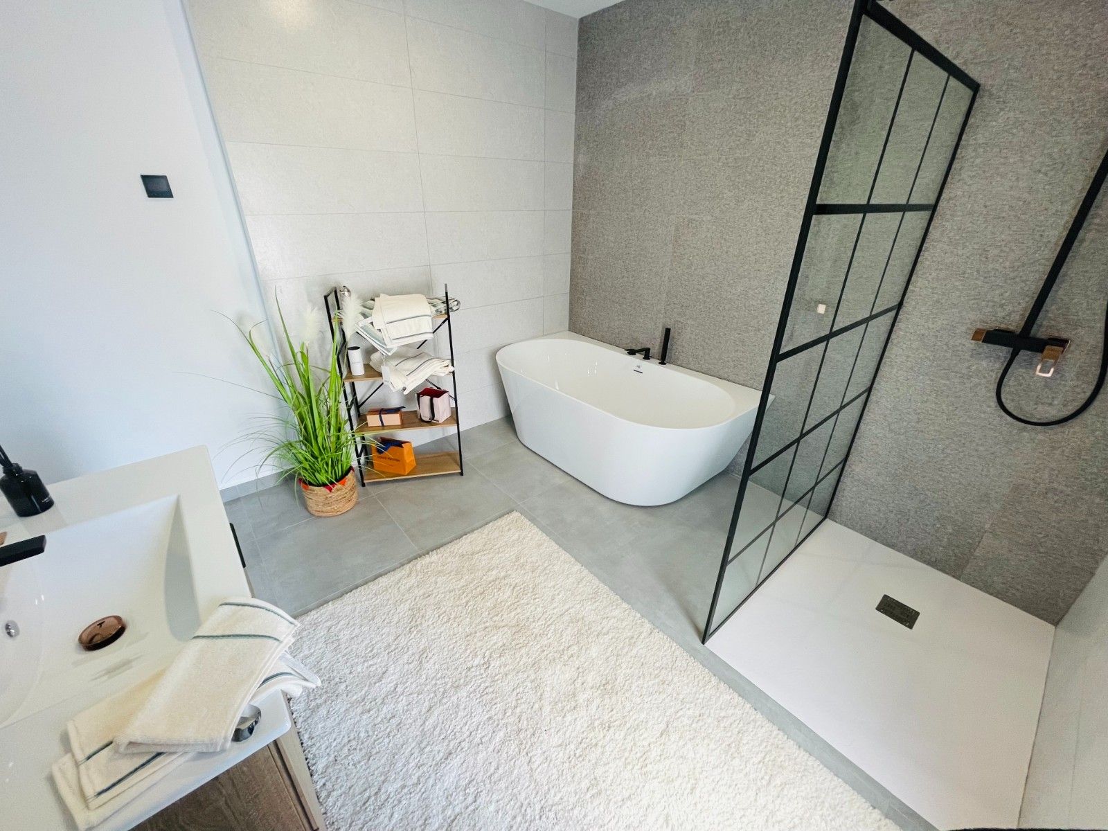 Plot boundary of new-build villa in Torreblanca, Torrevieja