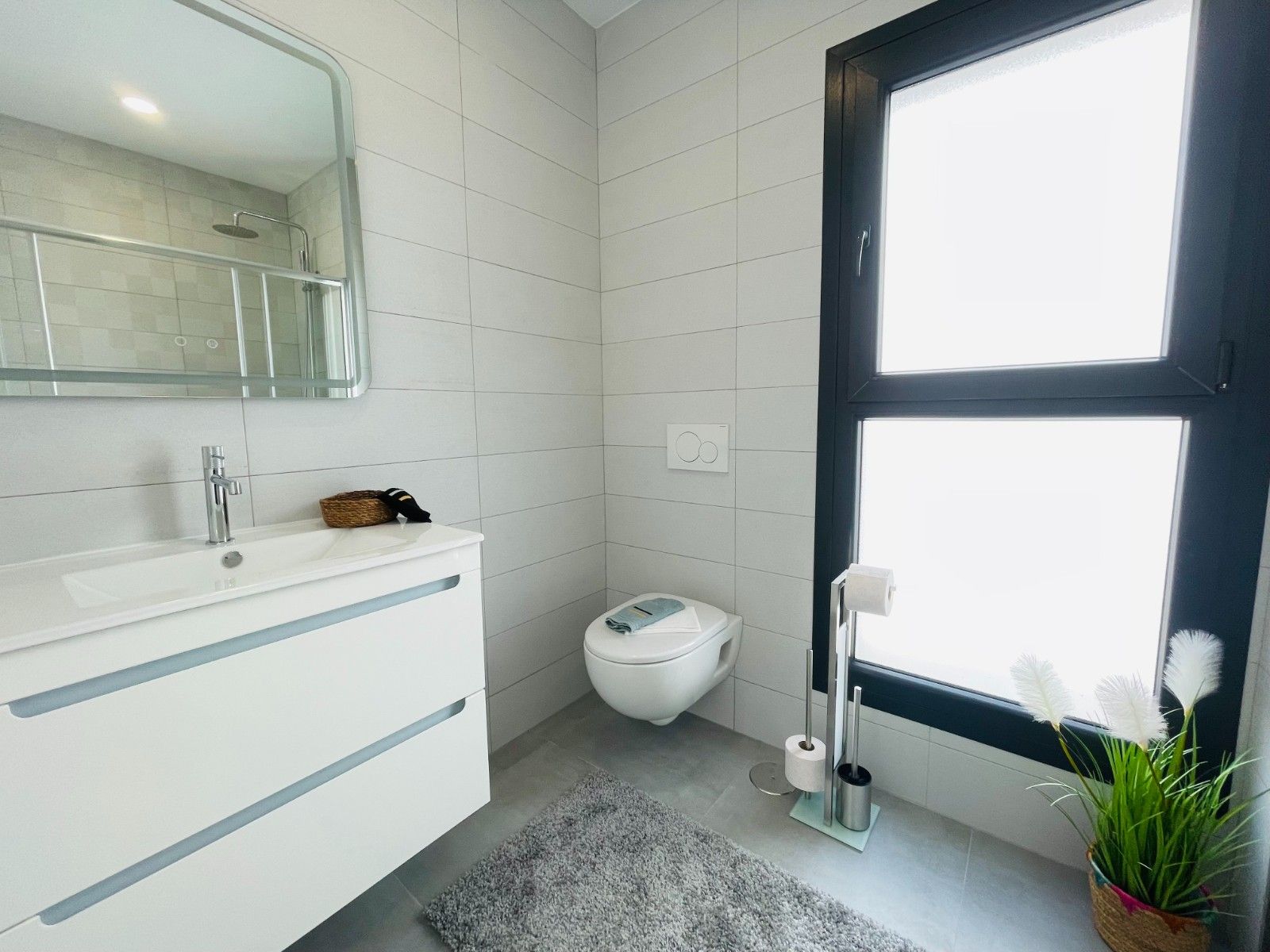 Flooring in open-plan living area of new-build villa, Torreblanca