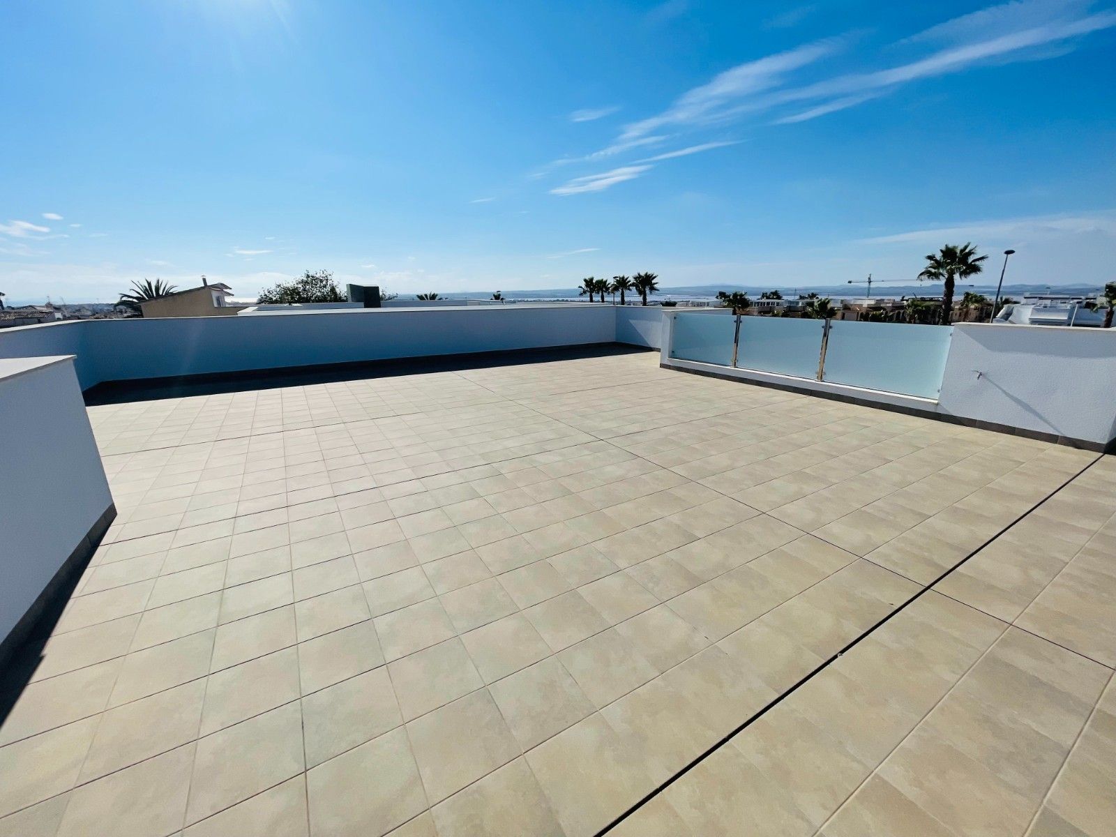 Open-plan living area in 5-bedroom new-build villa, Torreblanca, Torrevieja