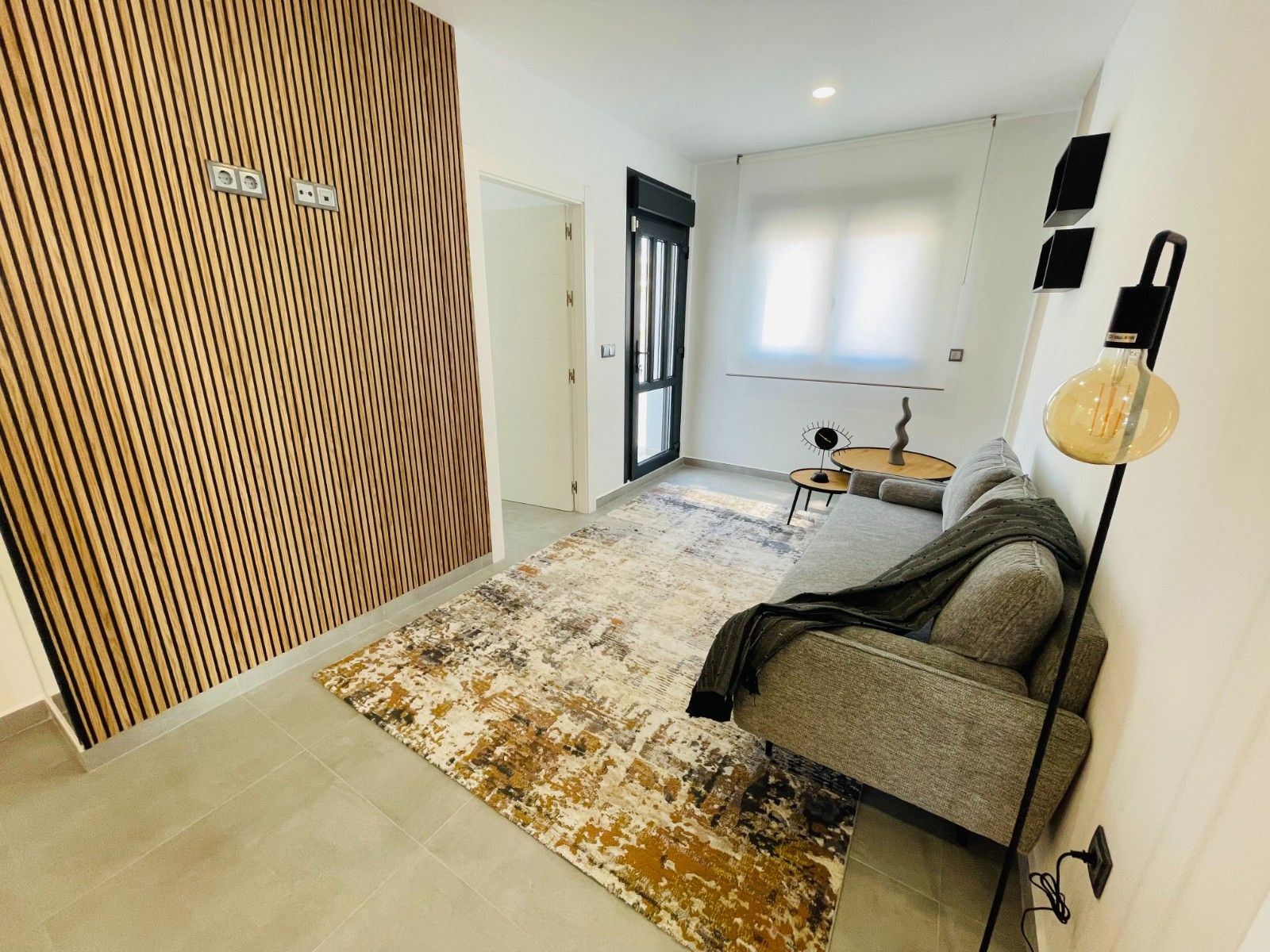 Dining area in new-build 5-bedroom villa, Torreblanca, Torrevieja