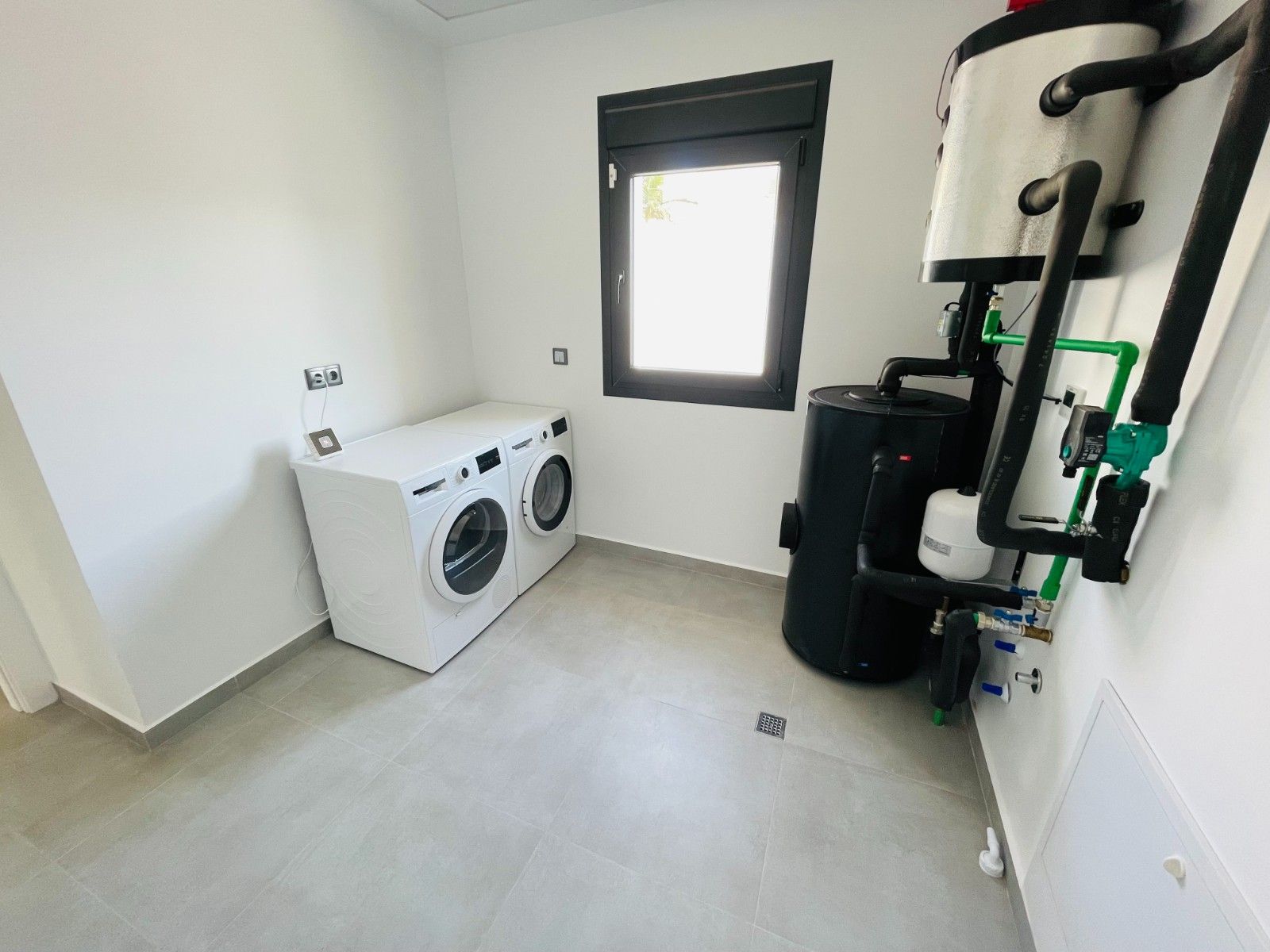 Main bedroom in 5-bedroom new-build villa, Torreblanca, Torrevieja