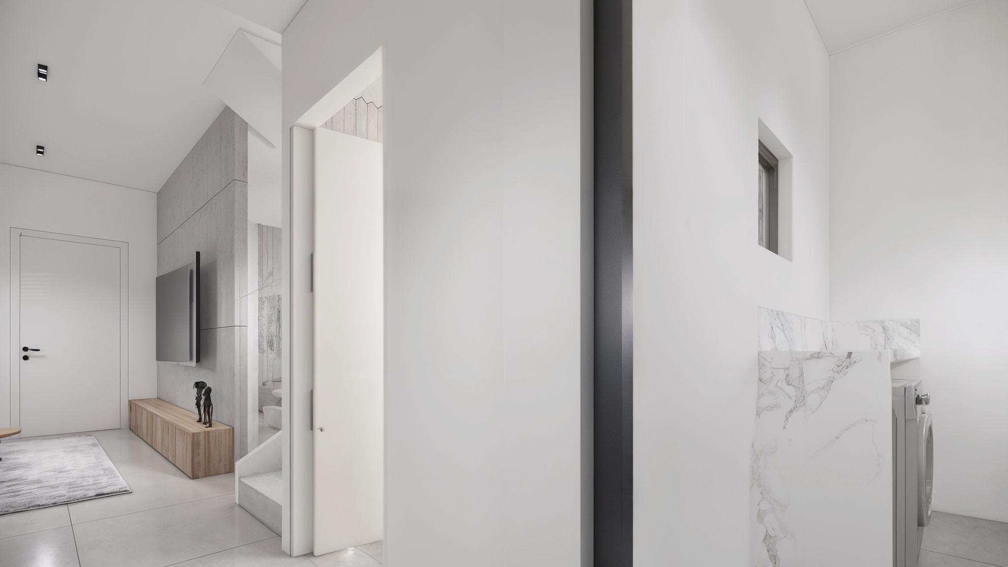 Staircase interior in 3-bedroom townhouse, Los Montesinos