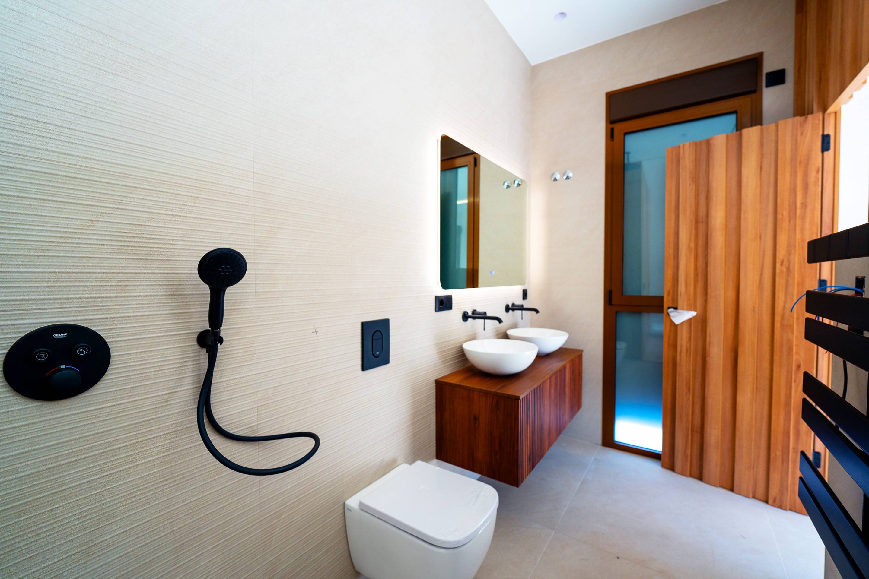 Third bathroom interior with tiled finish, 4-bedroom new-build villa, La Marquesa
