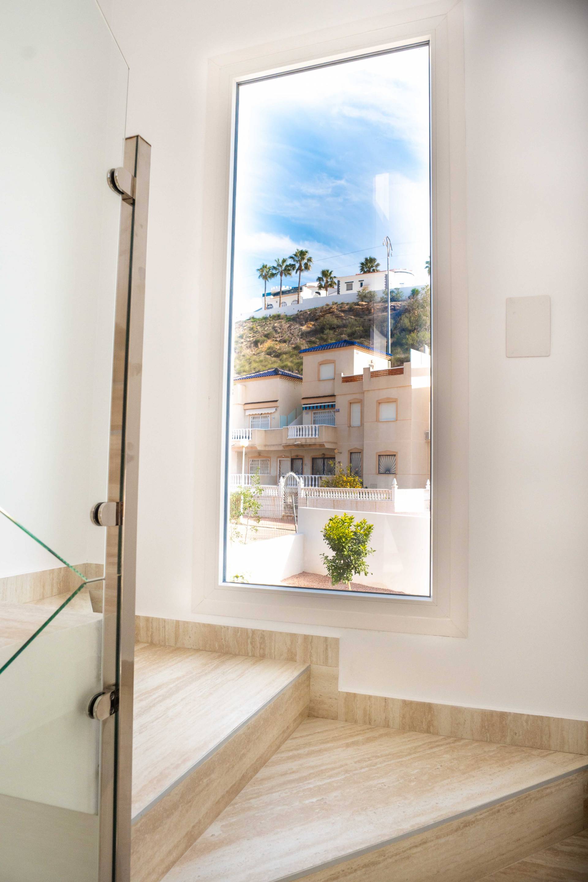 Built-in wardrobe with sliding doors in master bedroom, new-build villa, La Marquesa