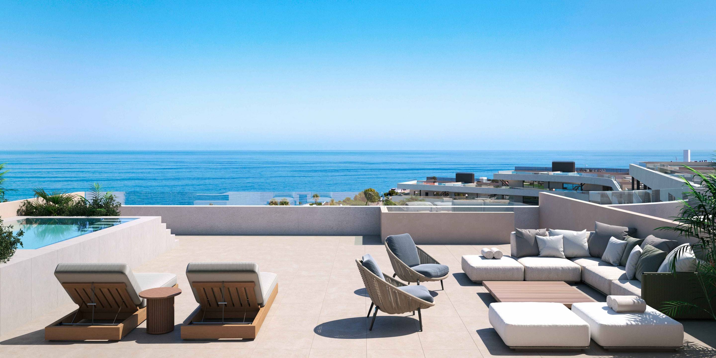 Private garden attached to ground-floor apartment, Bahia de las Rocas, Manilva