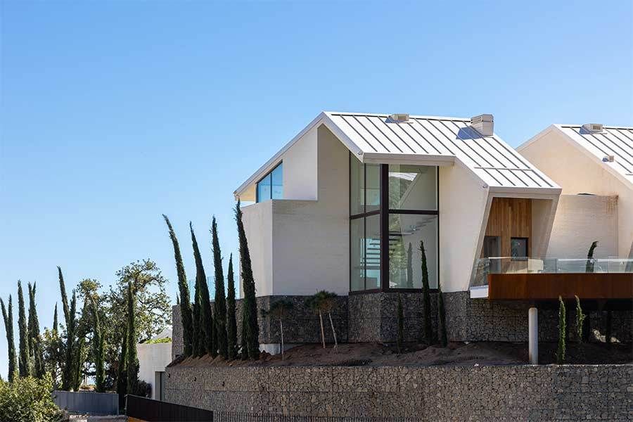 Open terrace on upper floor of new-build villa, El Higuerón, Fuengirola