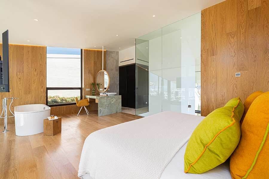 Floor-to-ceiling glazing in living room of new-build villa, El Higuerón, Fuengirola