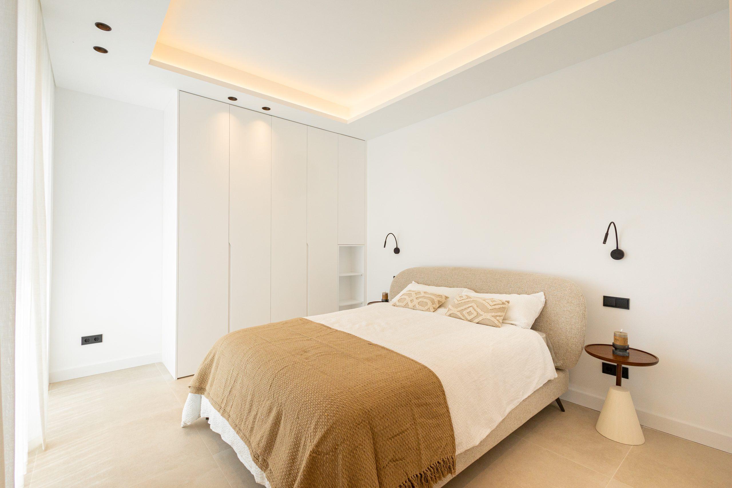 Bedroom with built-in storage in new-build villa, Mijas Pueblo