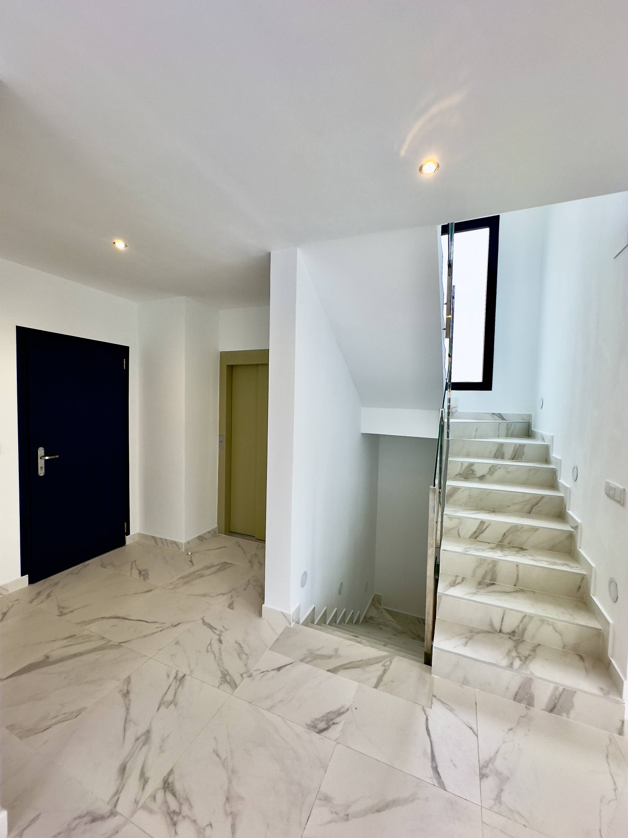 Solarium terrace on upper level of new-build villa, La Marquesa