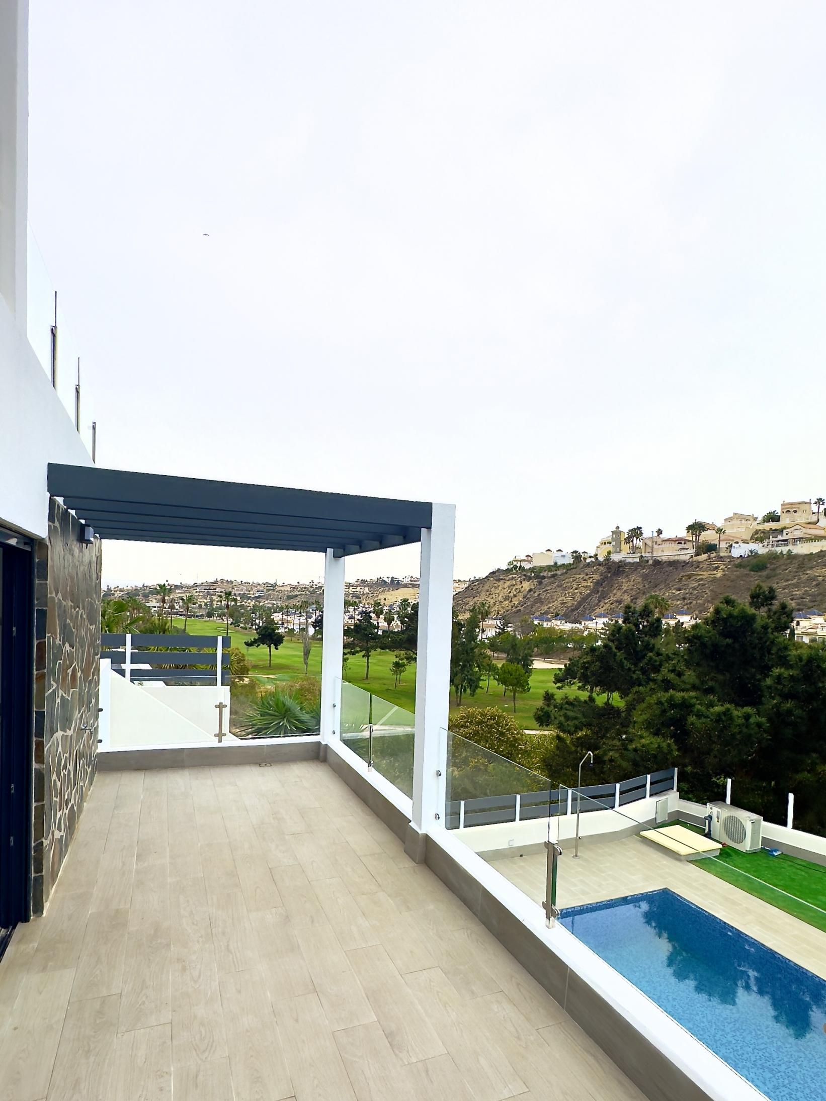 Upper floor room in new-build villa, La Marquesa, Rojales