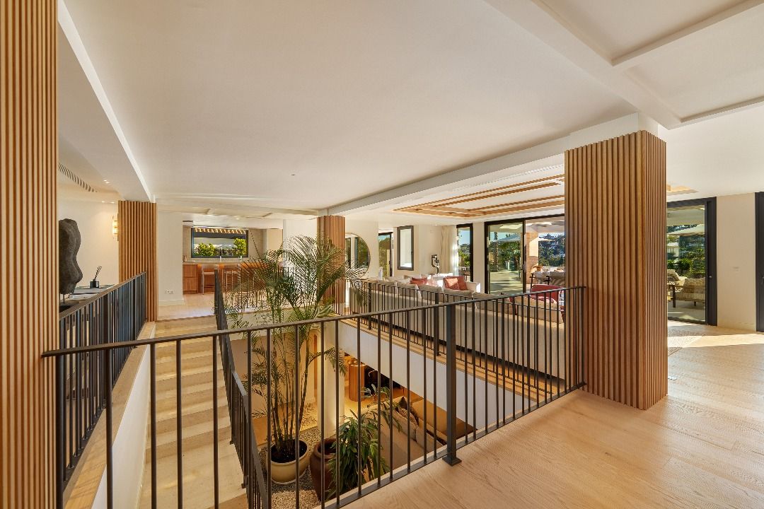Sixth bedroom in 6-bedroom new-build villa, Aloha, Marbella
