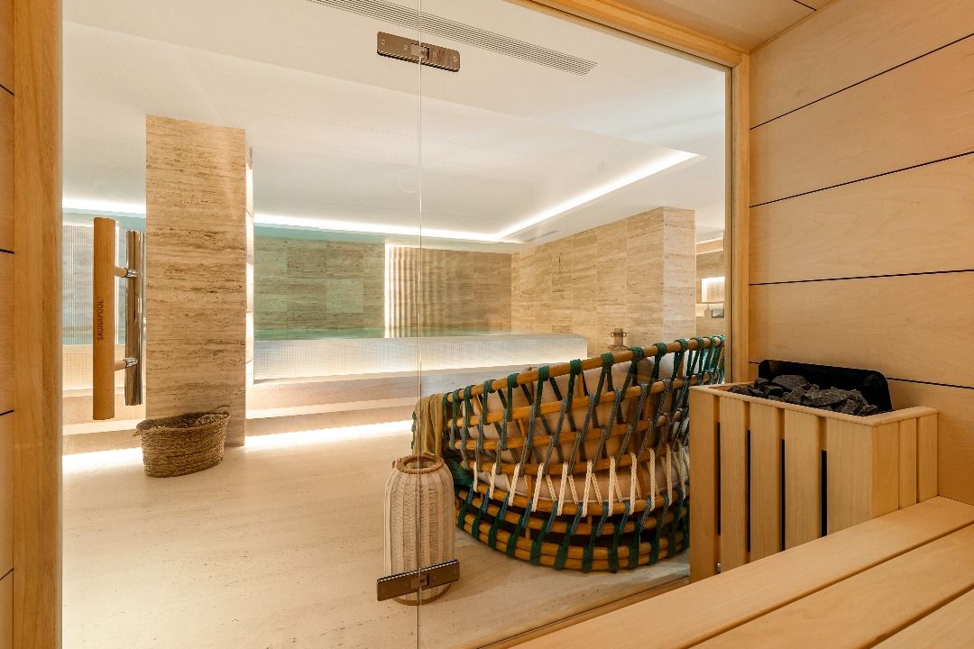 Private pool of new-build villa in Aloha, Marbella