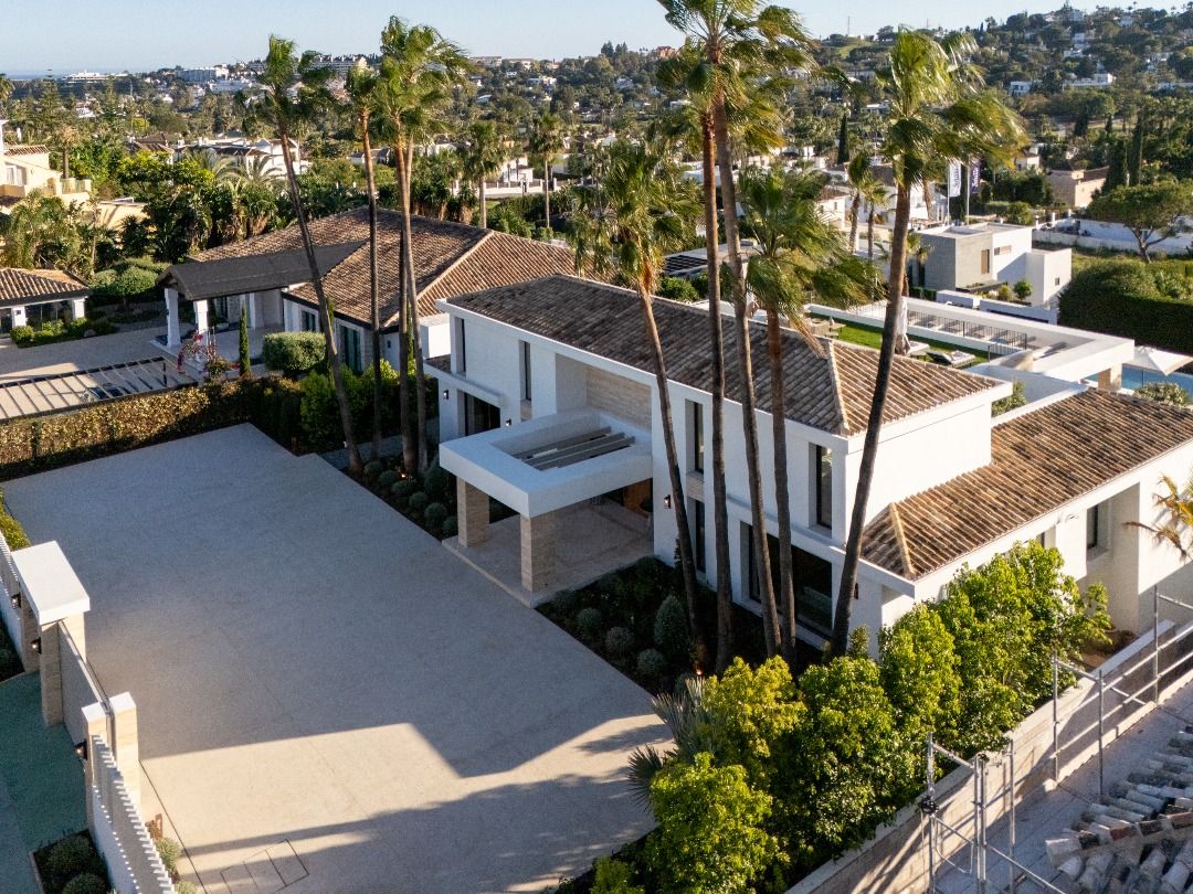 Developer render of completed villa exterior, Aloha, Marbella