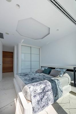 Ground floor hallway and staircase in 4-bedroom villa, Manzanera, Calpe