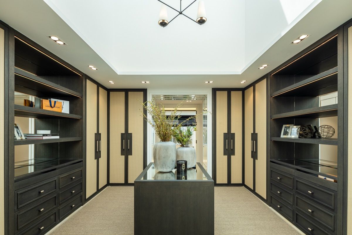 Second en-suite bathroom in 7-bedroom new-build villa, Puerto Banús