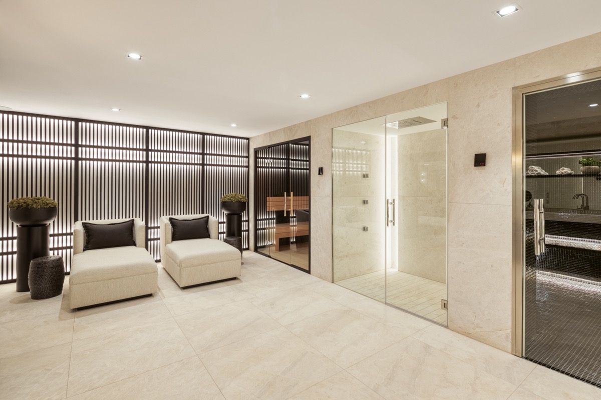 Side elevation and garden of new-build villa, Puerto Banús, Marbella