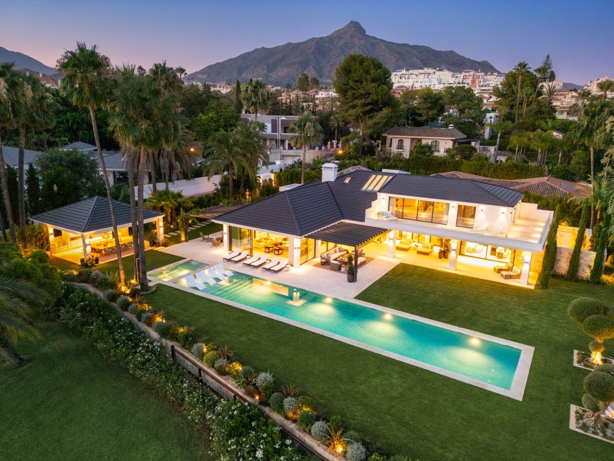 Main entrance and driveway of new-build villa in Puerto Banús, Marbella