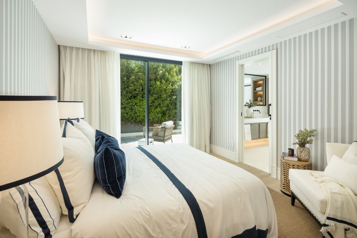 Interior corridor in 7-bedroom new-build villa, Puerto Banús, Marbella
