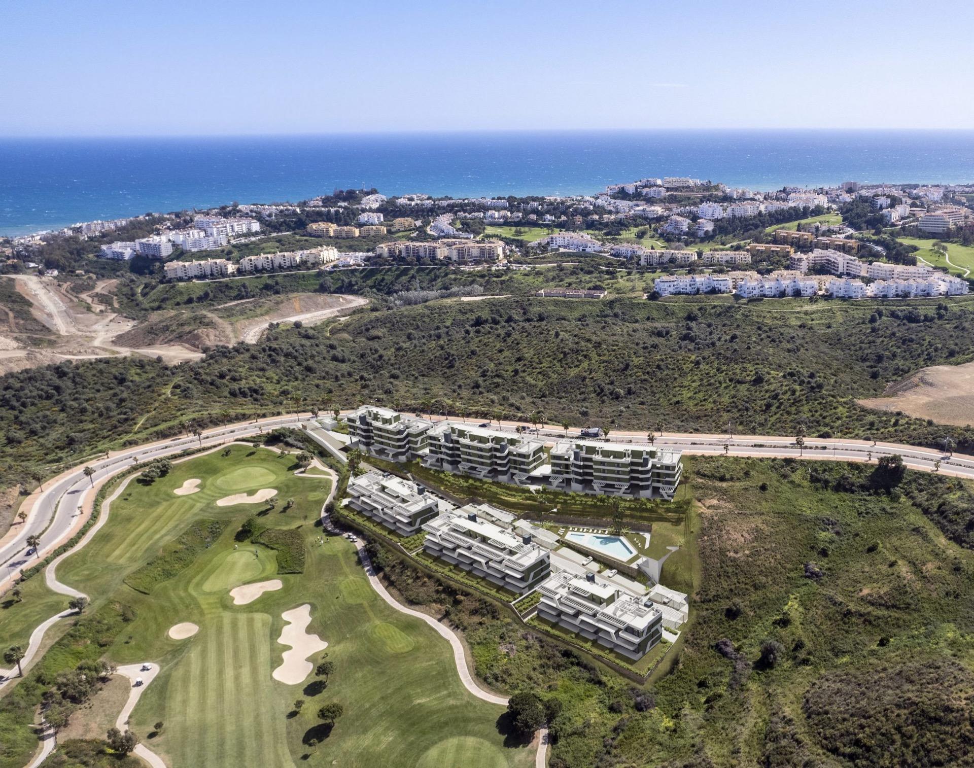 Open-plan living and dining area in 2-bedroom top-floor penthouse, La Cala de Mijas