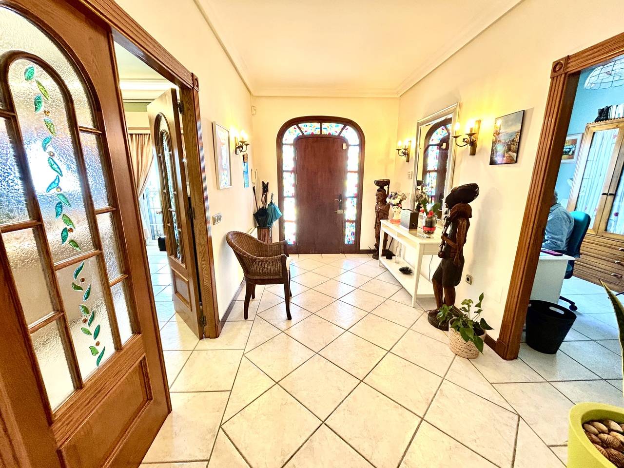 Main bathroom with full suite in 6-bedroom villa, Los Europeos