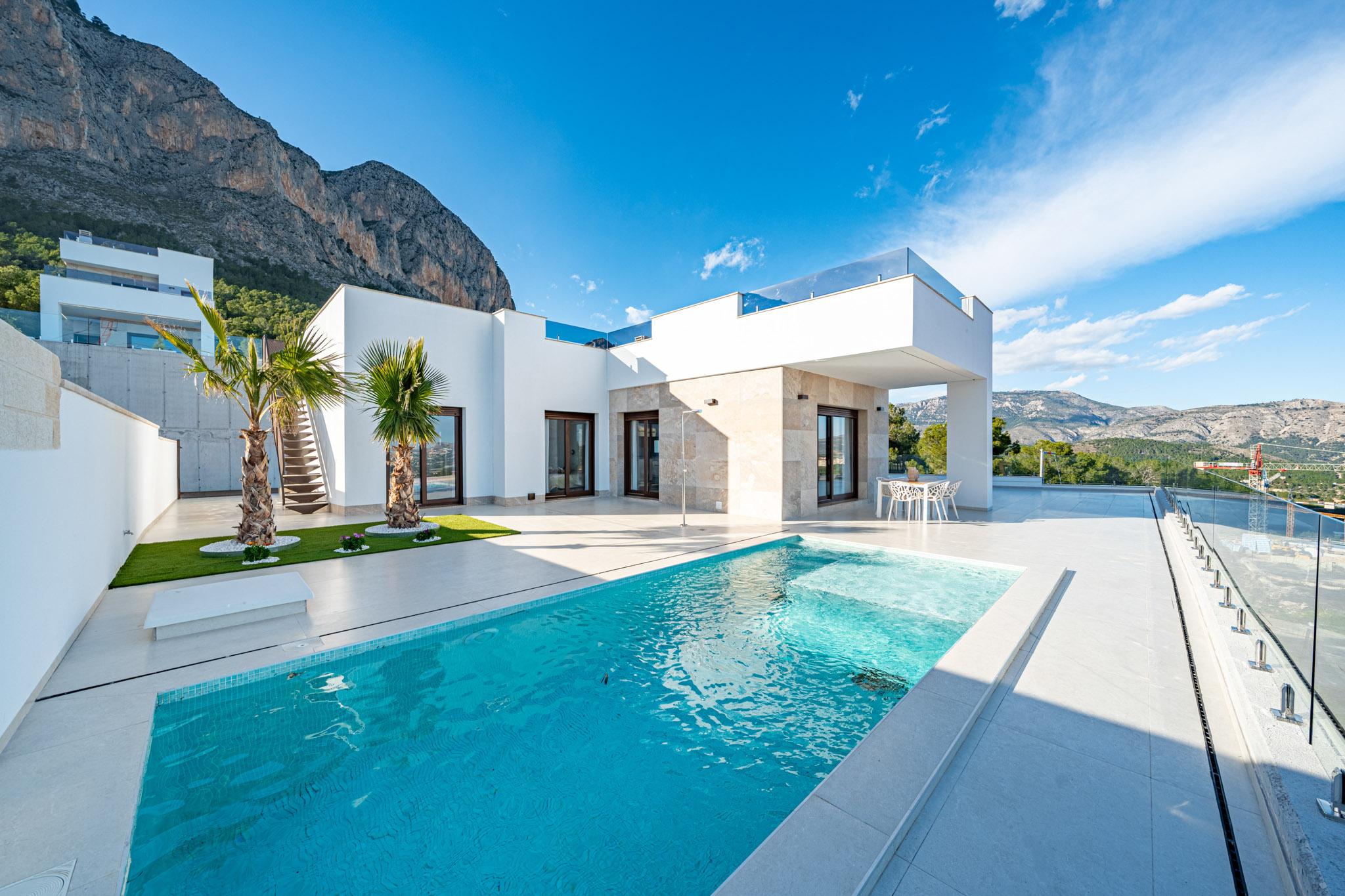 Landscaped section of 494m2 plot around new-build villa, Pla de Cantal