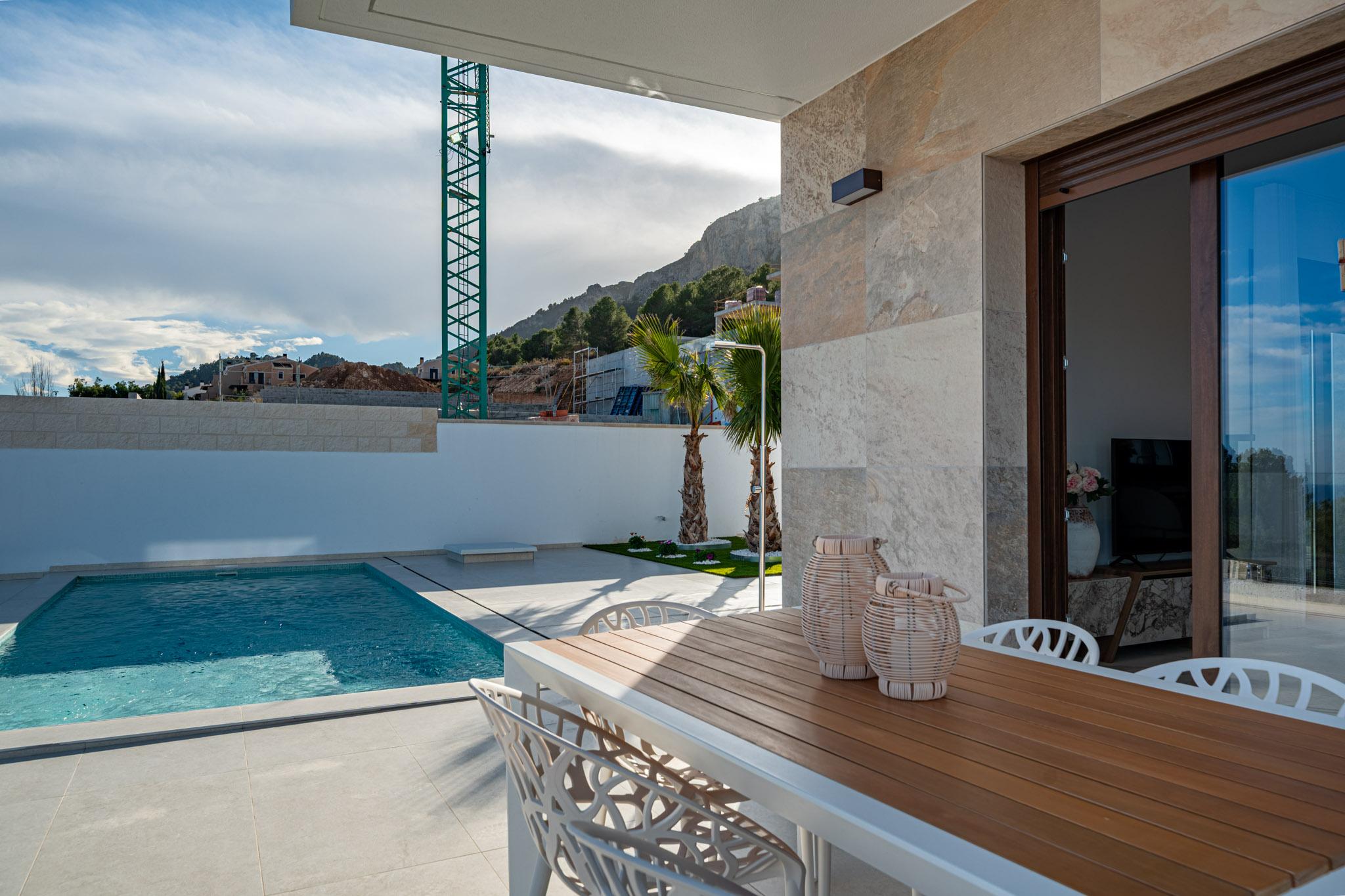 Rear facade of new-build villa showing plot depth, Pla de Cantal, Polop