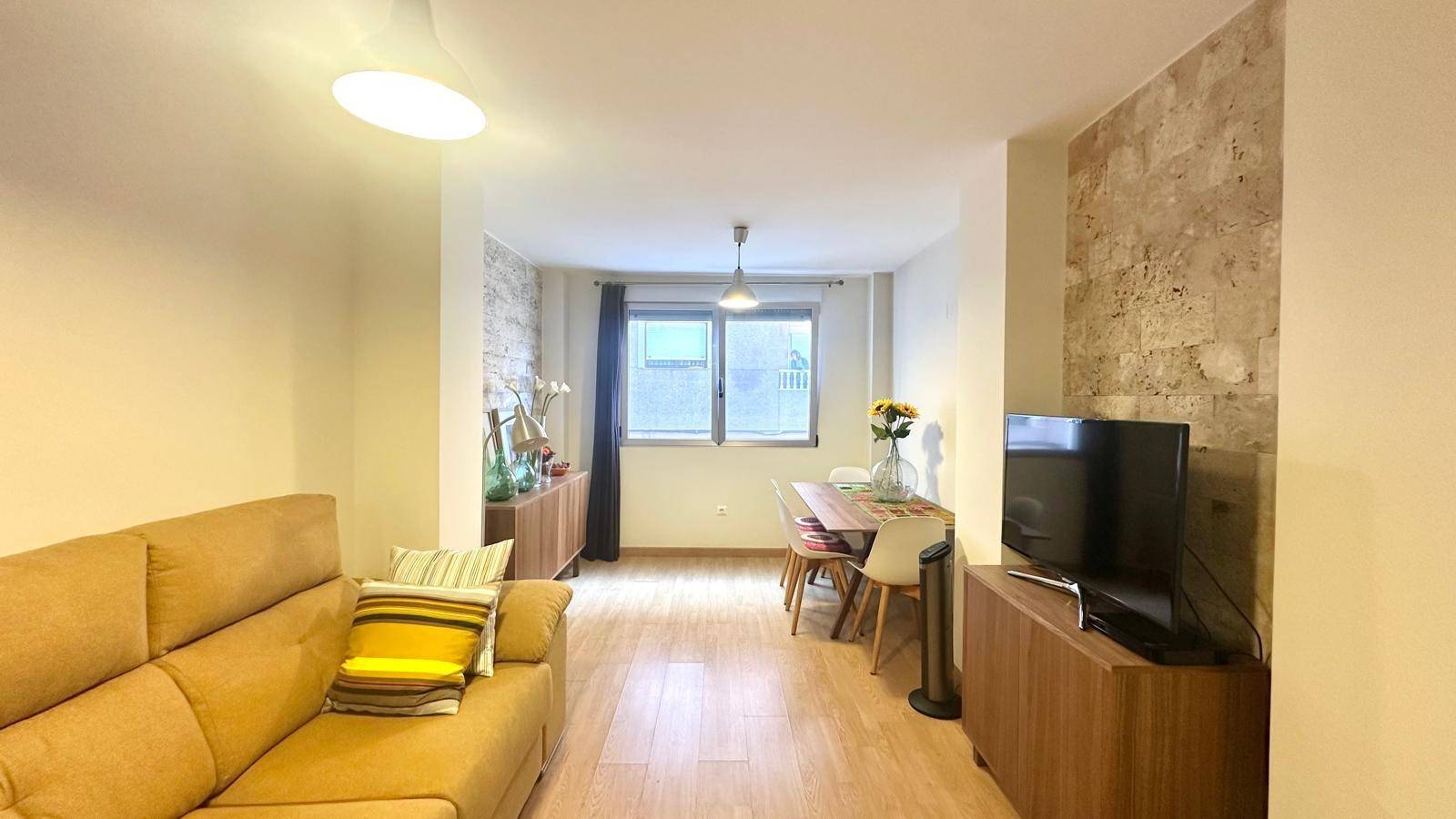 Kitchen layout showing cabinets and worktop, La Mata Pueblo, Torrevieja