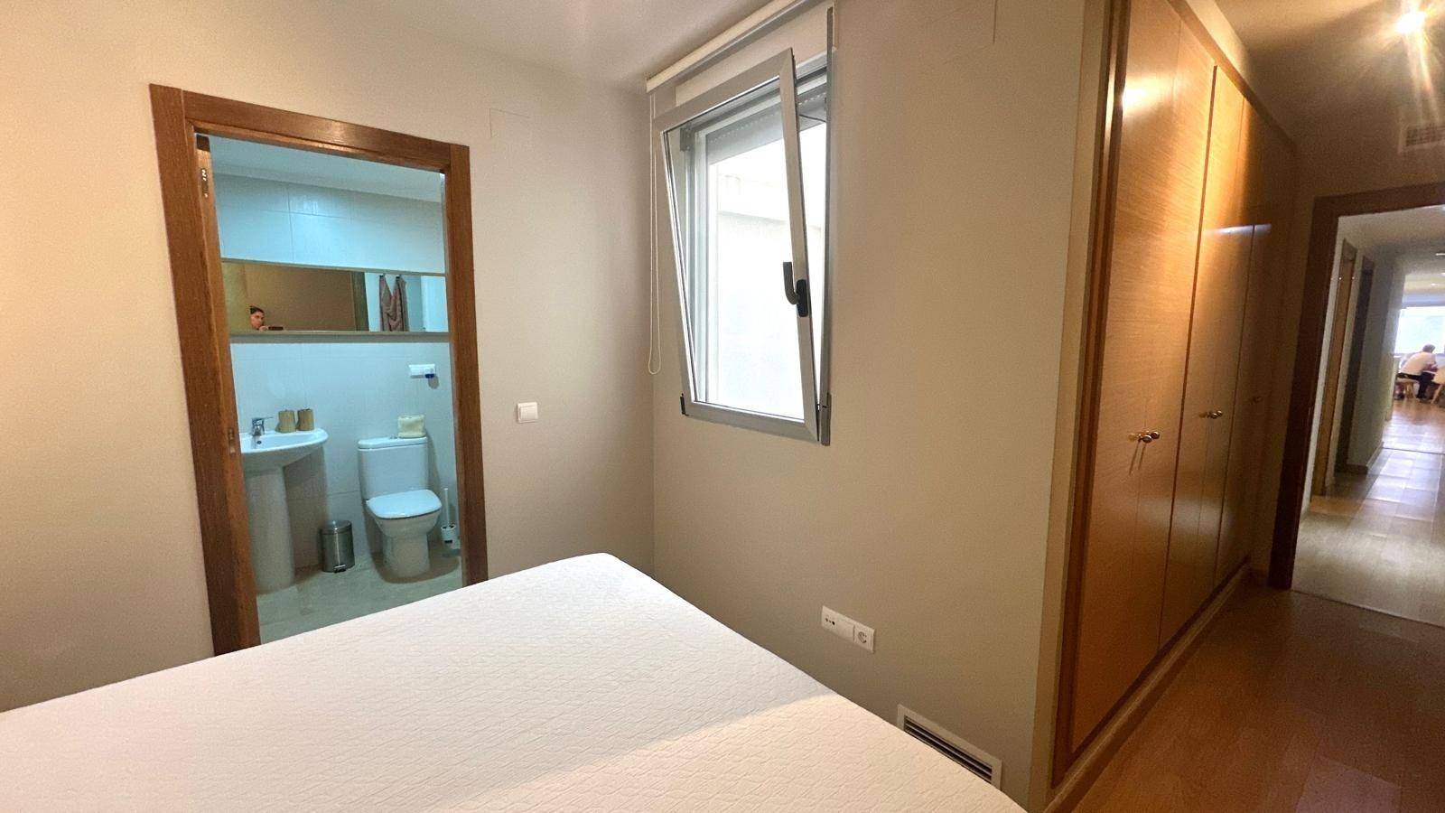 Bathroom basin and mirror in 2-bedroom apartment, La Mata Pueblo, Torrevieja