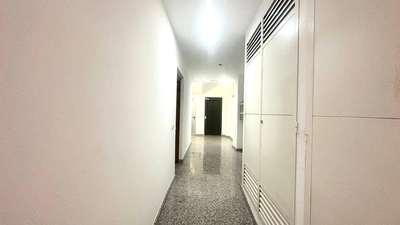 Second bathroom with shower enclosure in apartment, La Mata Pueblo, Torrevieja