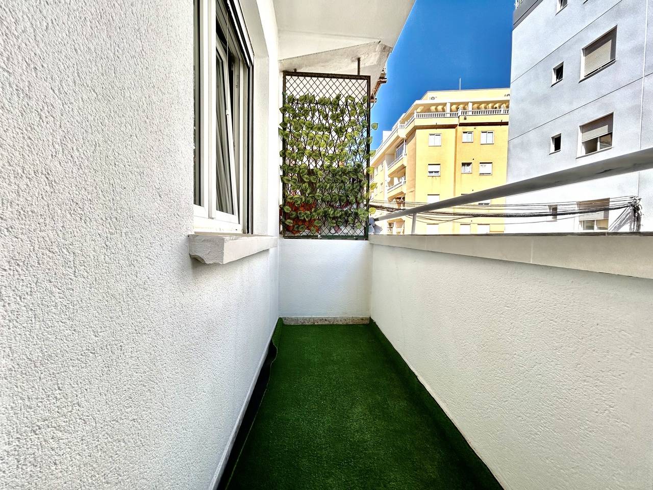 Ceiling and lighting in renovated 3-bedroom apartment, Centro, Torrevieja