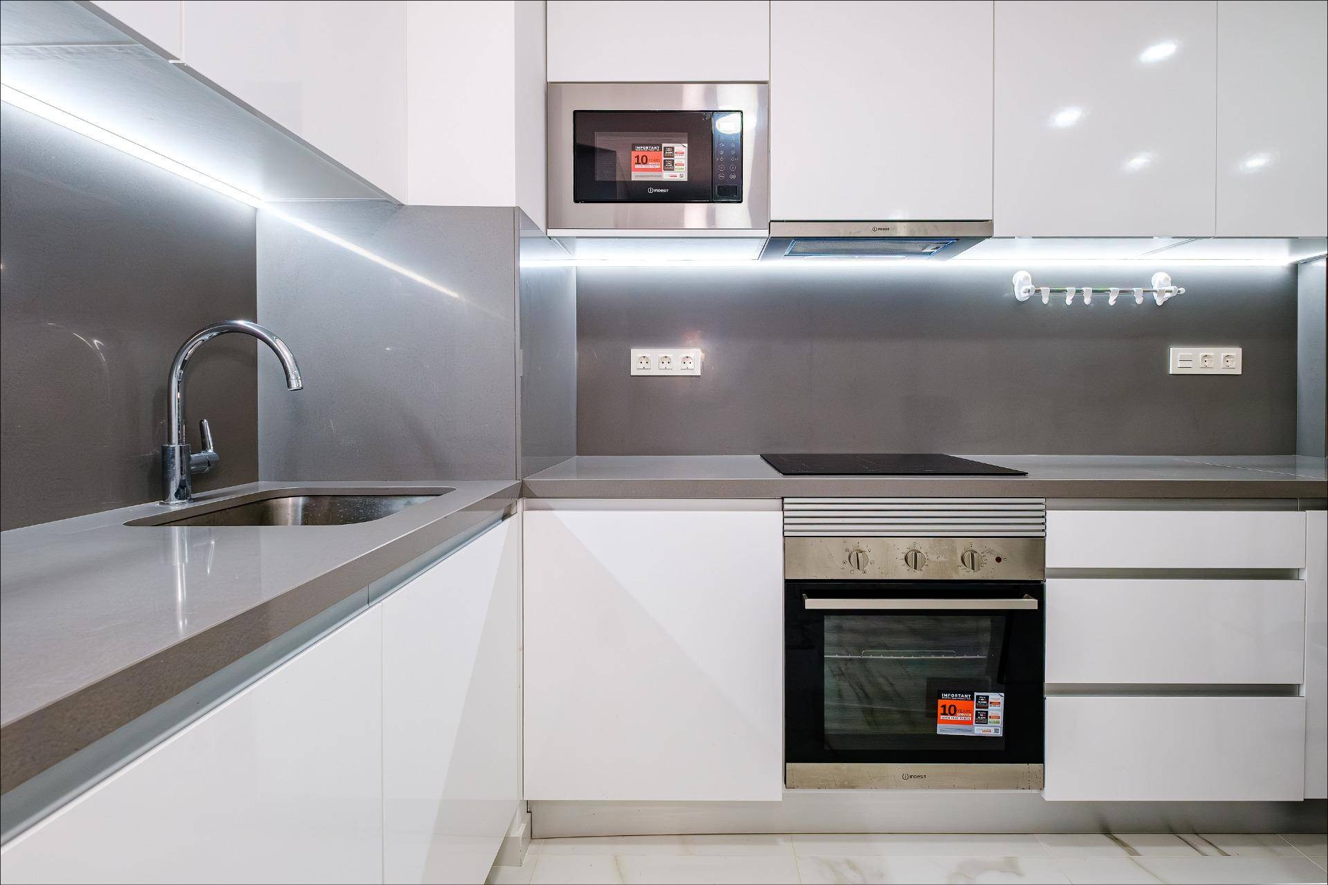 En-suite bathroom with shower in 4-bedroom apartment, Estación de Autobuses, Torrevieja