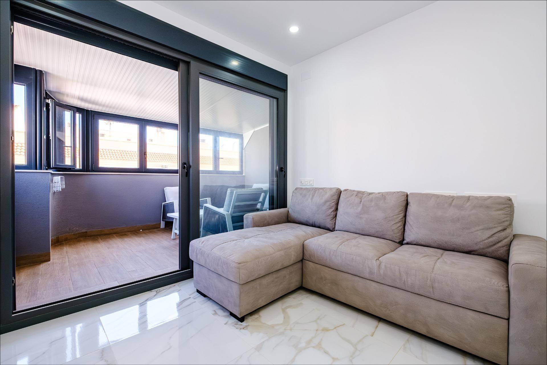 Entrance hallway in 326m2 apartment, Estación de Autobuses, Torrevieja