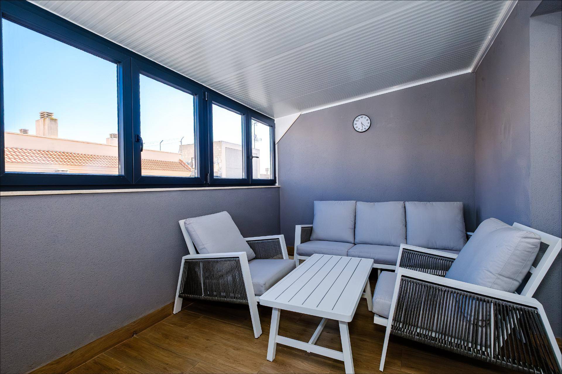 Dining area with table and chairs in apartment, Estación de Autobuses, Torrevieja