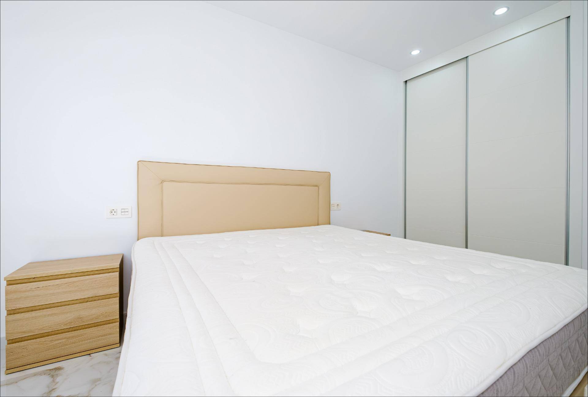Living room floor finish in 4-bedroom apartment, Torrevieja