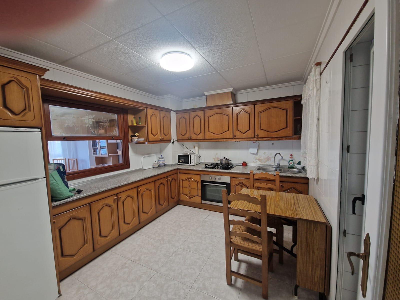 Third bedroom in 3-bedroom apartment, Playa de los Locos, Torrevieja