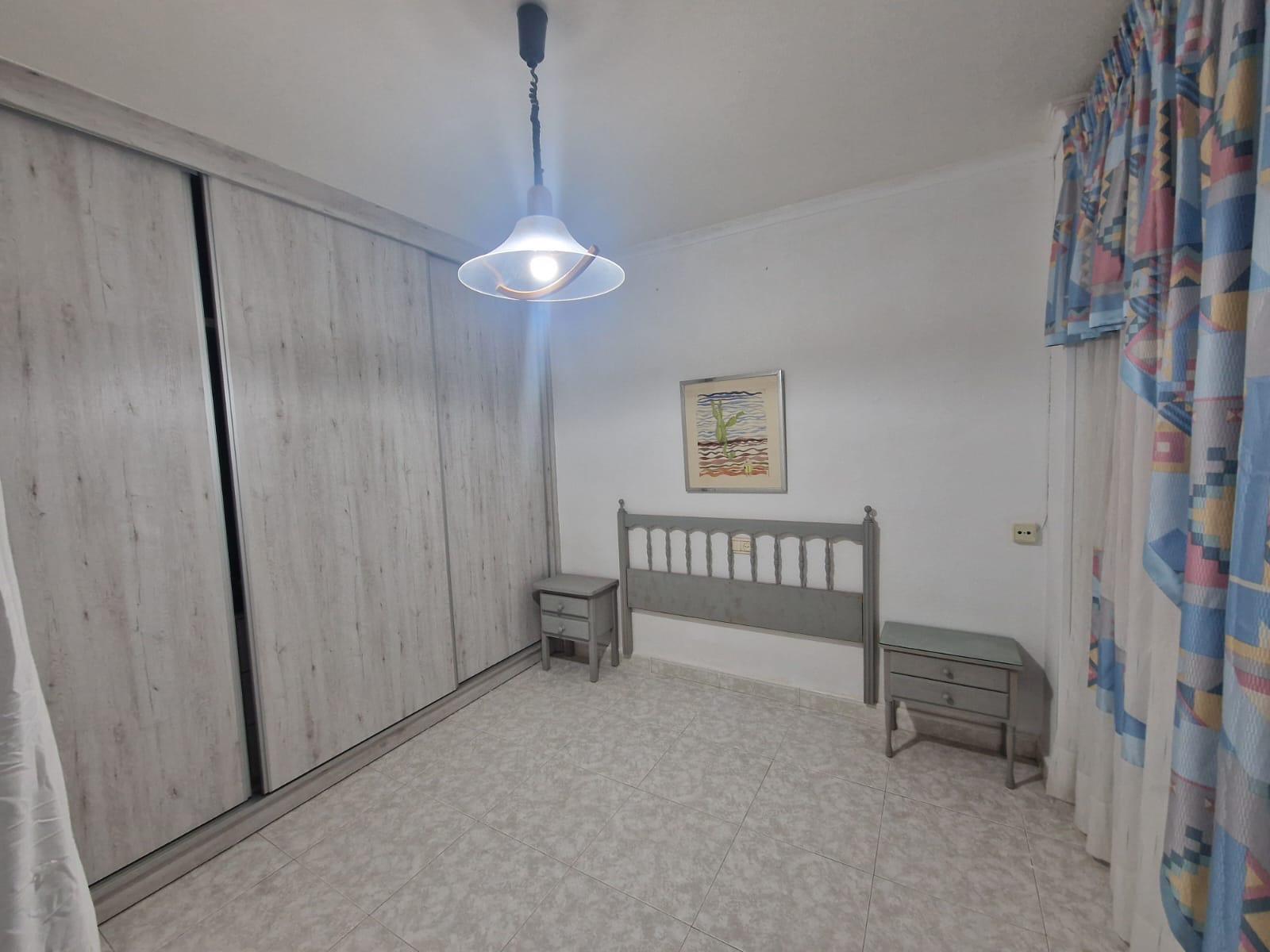 Second bathroom in 3-bedroom apartment, Playa de los Locos, Torrevieja