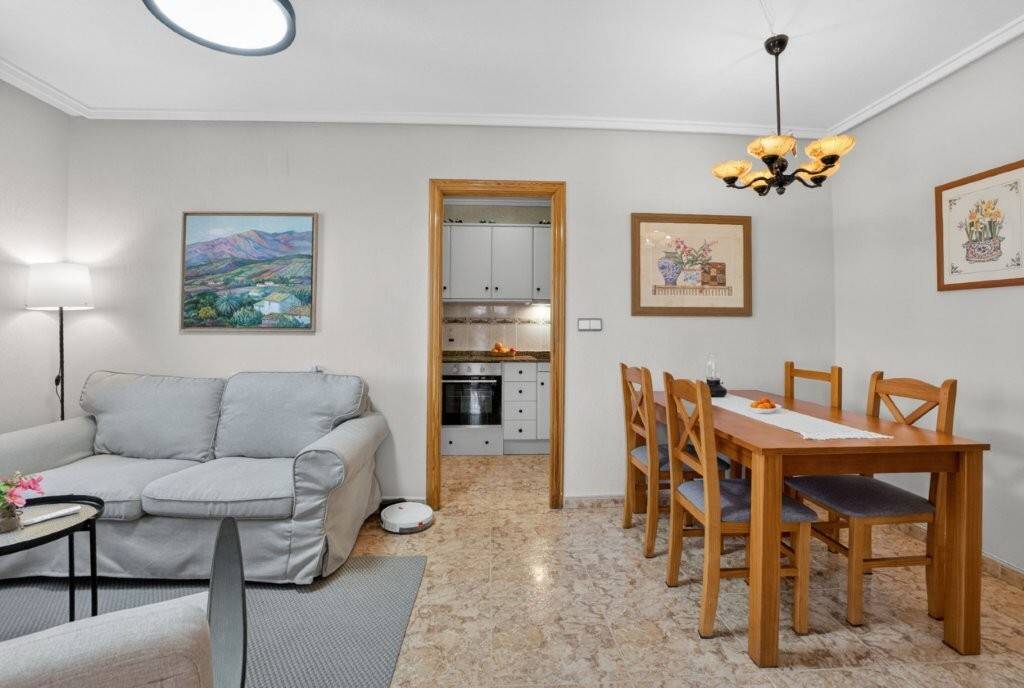 Corner terrace with open views in 3-bedroom apartment, Centro, Torrevieja