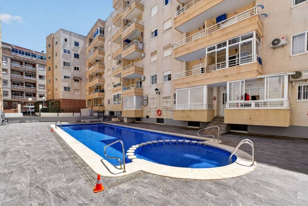 Bathroom fittings in 3-bedroom apartment, Centro, Torrevieja