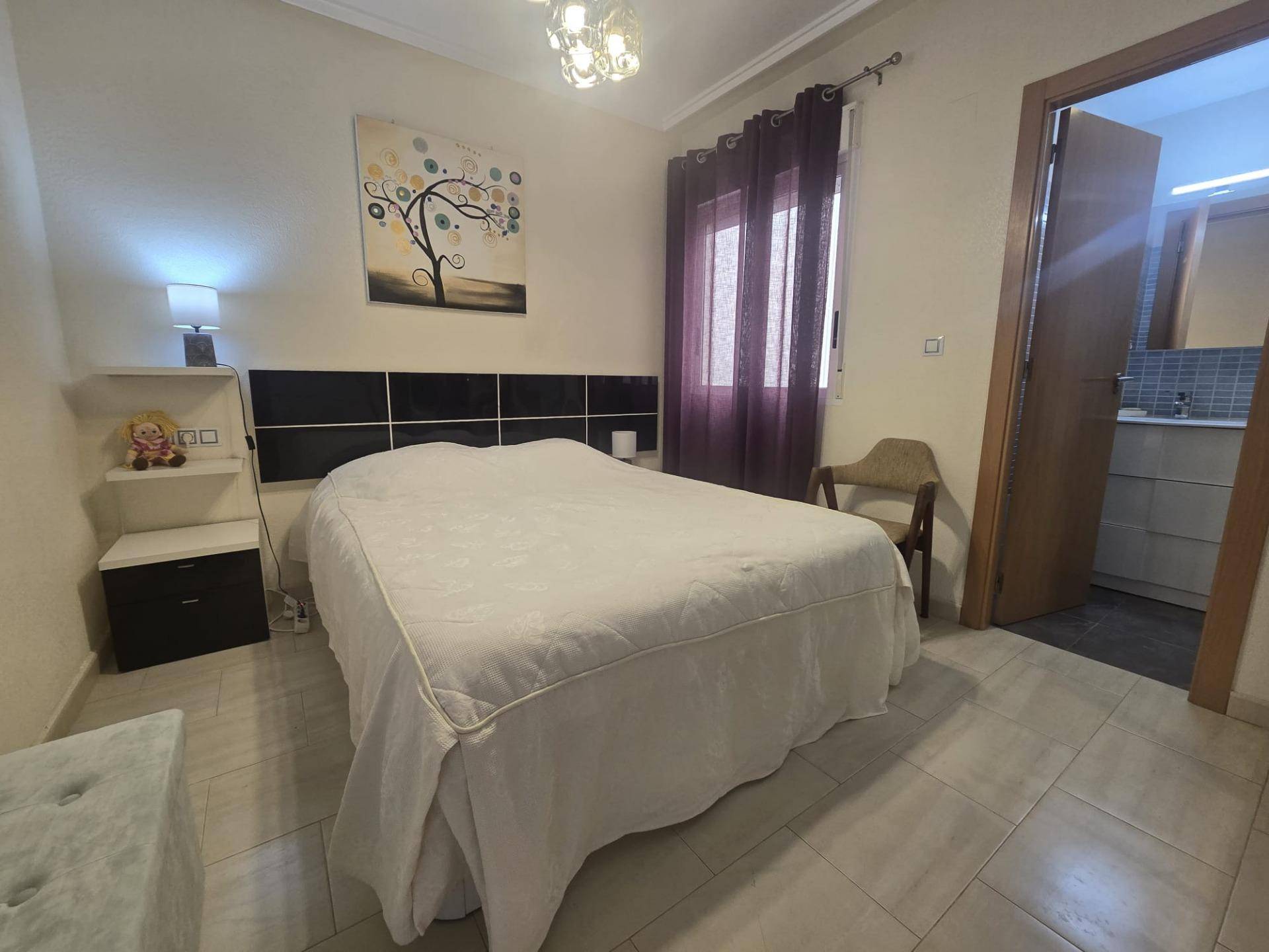 Built-in wardrobe interior in double bedroom, 2-bedroom apartment, Centro, Torrevieja
