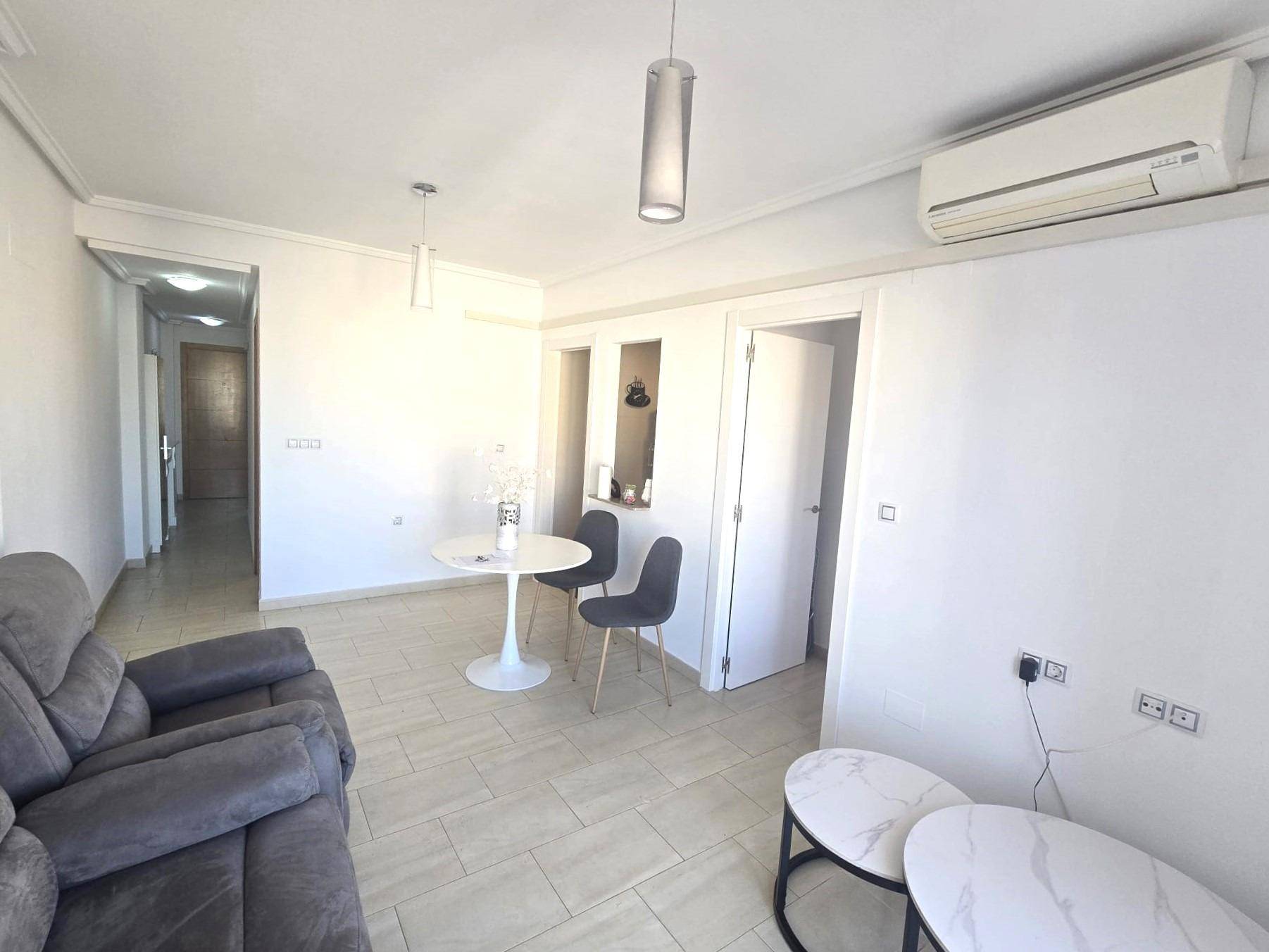 En-suite shower room off double bedroom in 2-bedroom apartment, Centro, Torrevieja