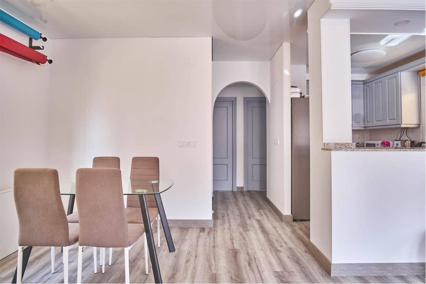 Laminate flooring detail in bedroom, 3-bedroom villa, Los Montesinos