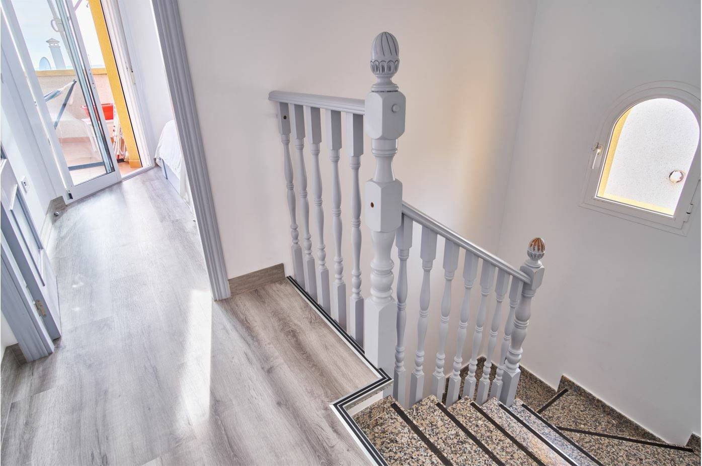 Bathroom fittings and tiling in refurbished villa, Los Montesinos