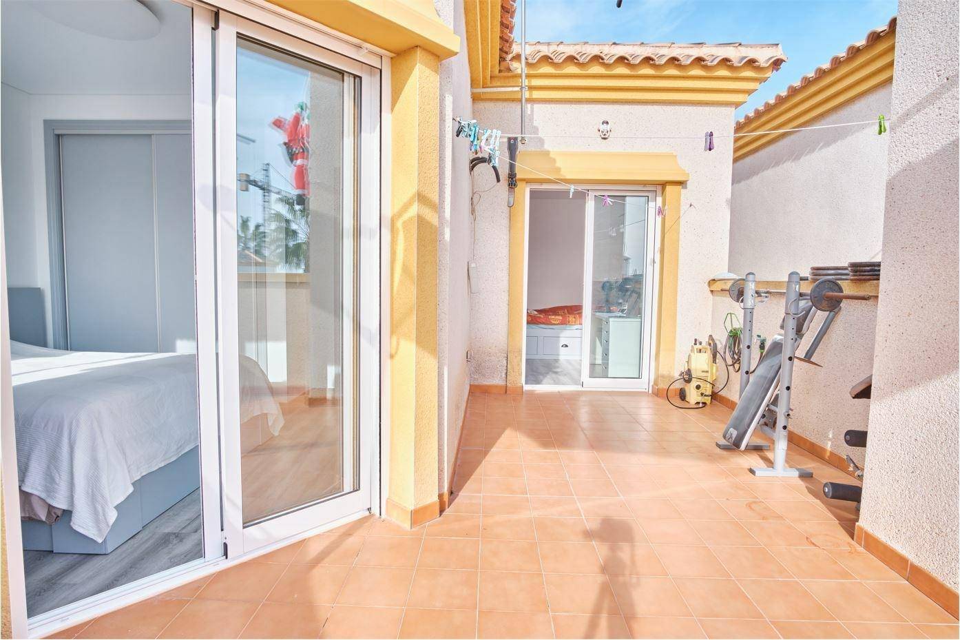 Second bathroom in 3-bedroom detached villa, Los Montesinos