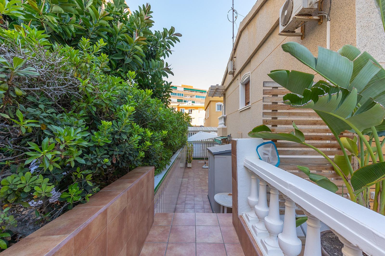 Side exterior of corner-position bungalow, La Mata, Torrevieja