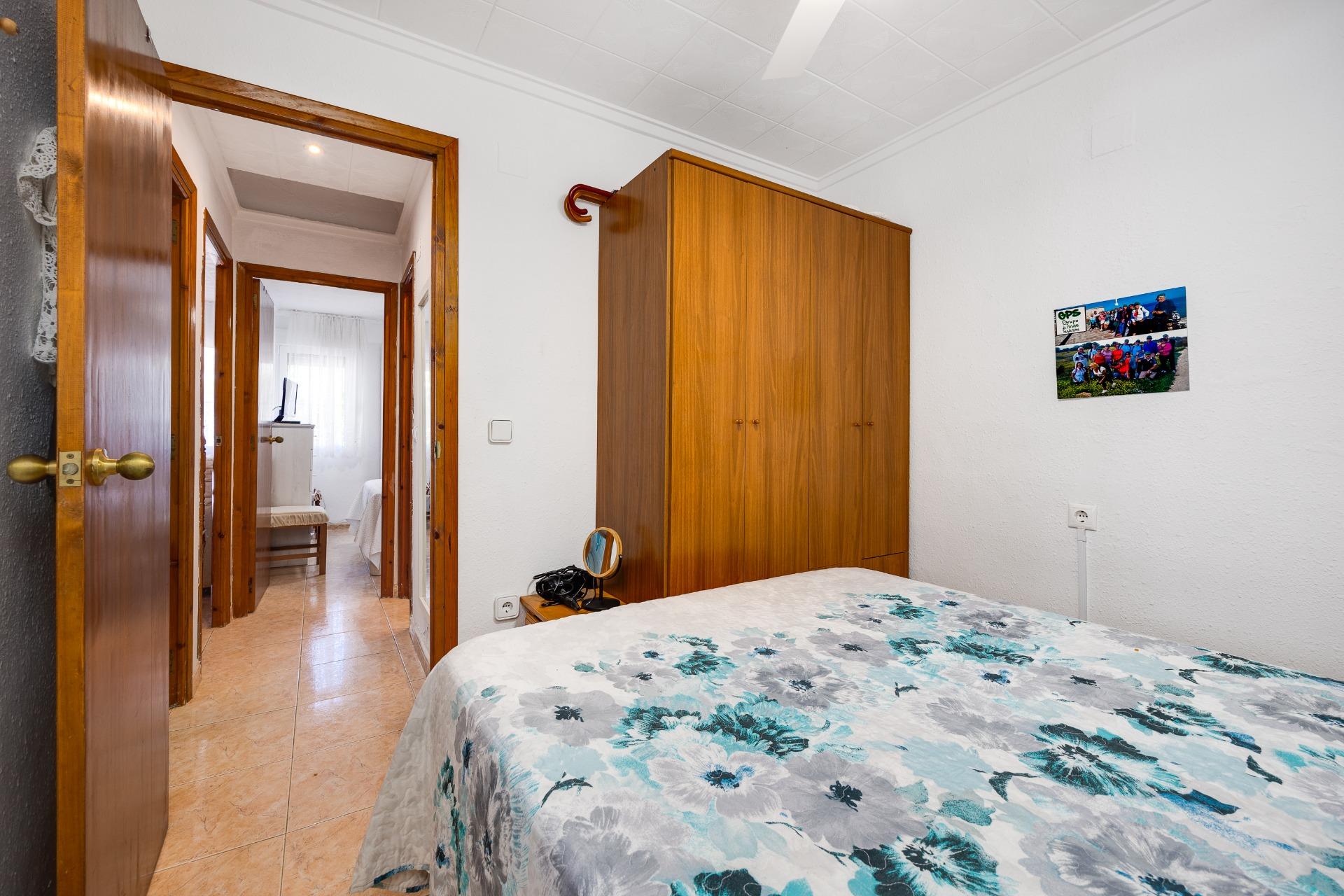 Dining area in open-plan living room, single-storey villa, Torretas, Torrevieja