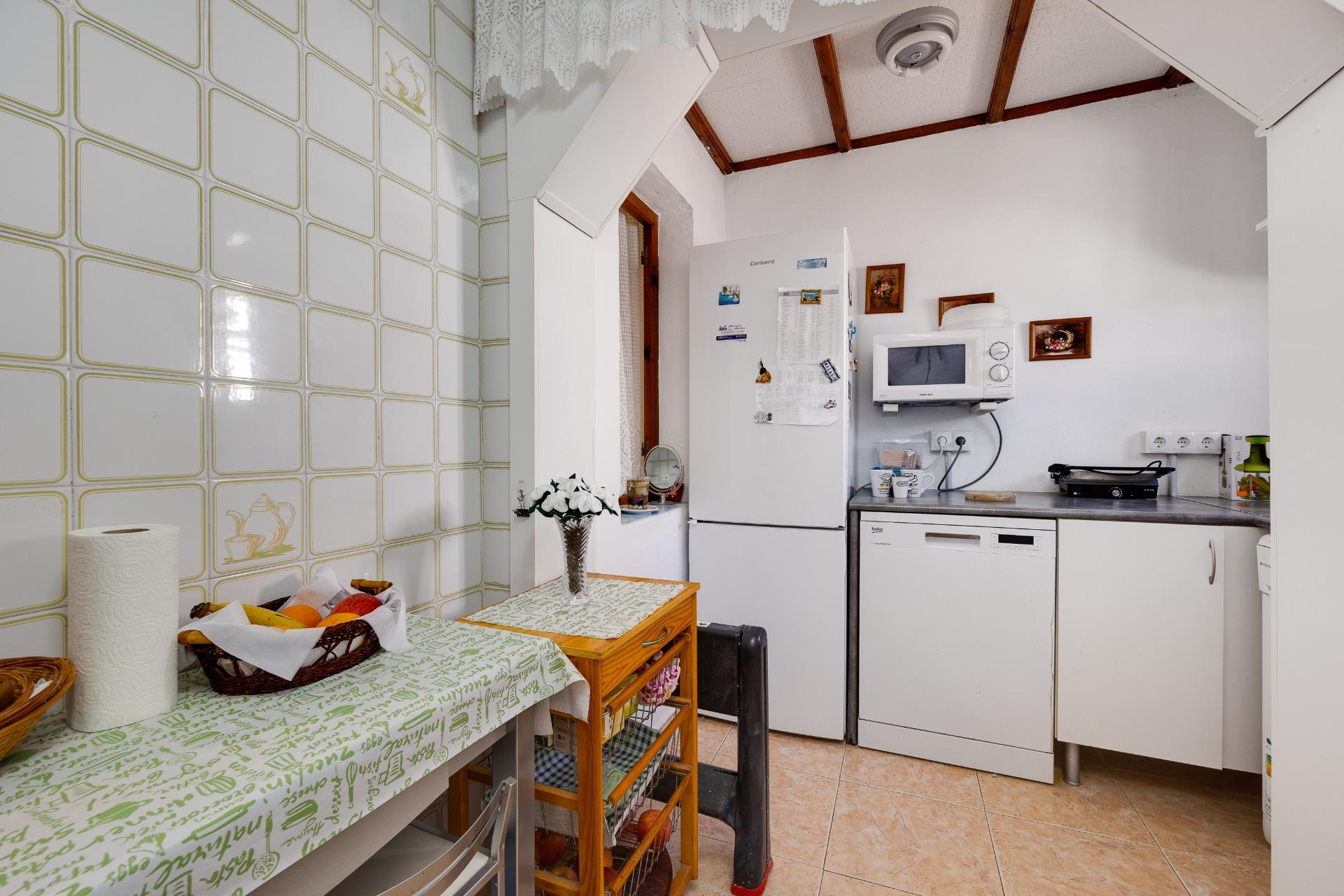 Bathroom with shower or bath in 2-bedroom villa, Torretas, Torrevieja