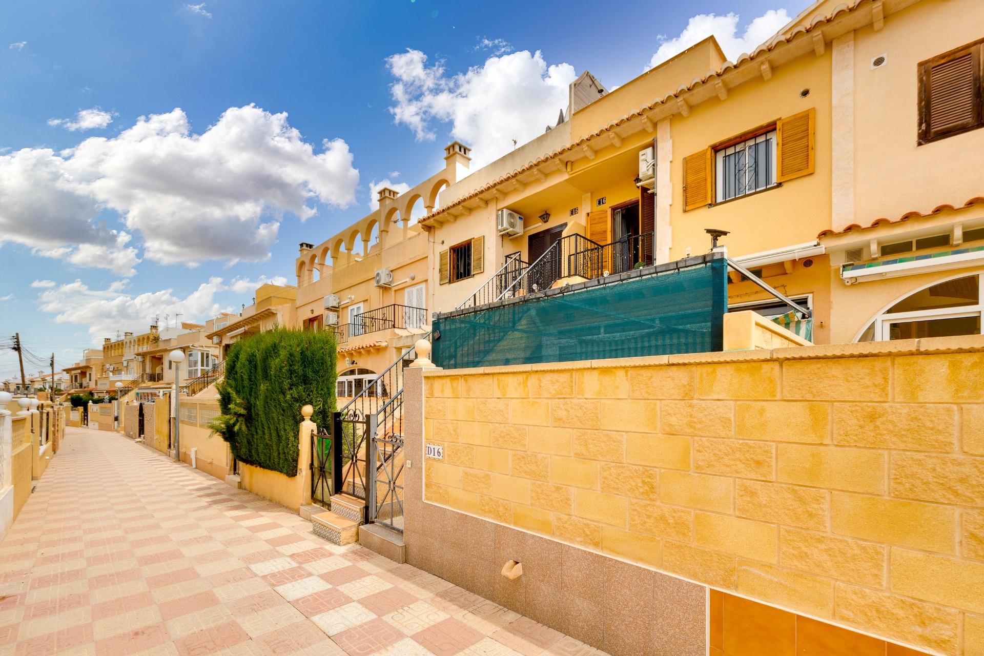 Upper-floor exterior level of bungalow complex, La Siesta, Torrevieja