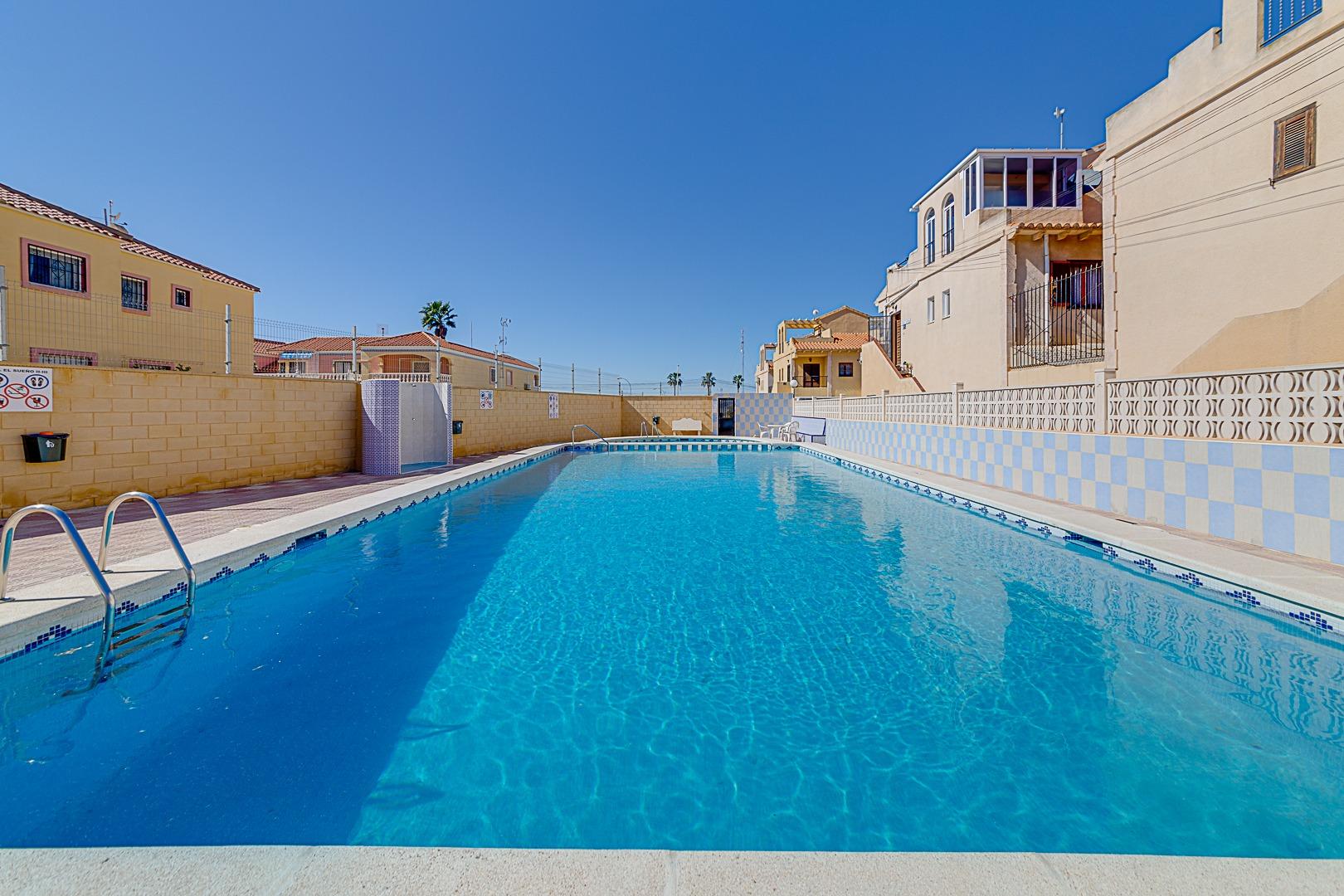 Second bedroom with fitted furniture, 2-bedroom bungalow, La Siesta, Torrevieja