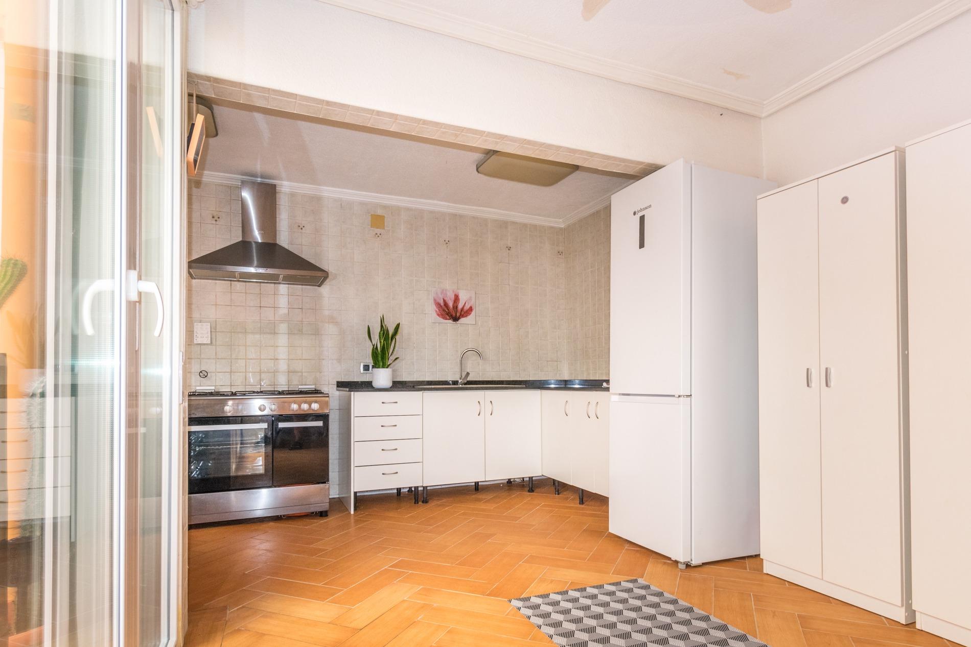 Upper-floor landing in two-storey villa, Calle Azorín, Torrevieja